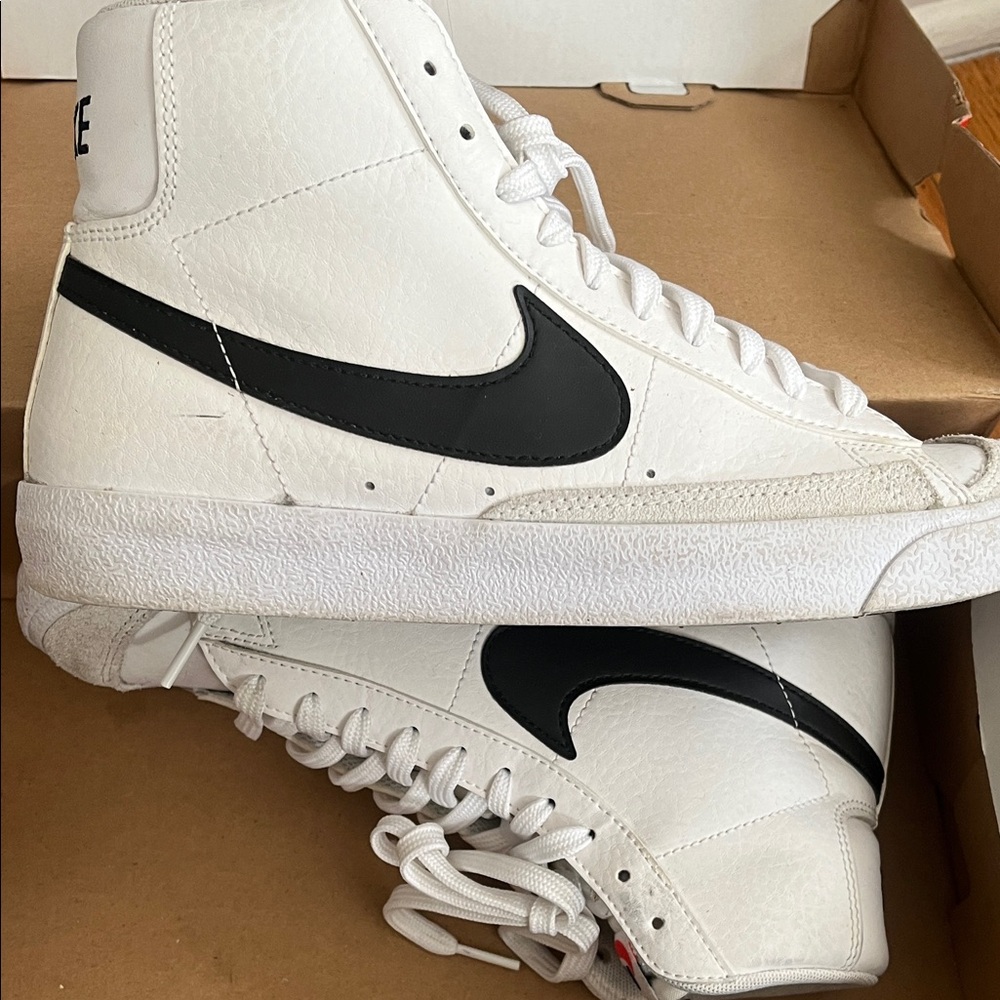Nike Men's White and Black High-Top Sneakers